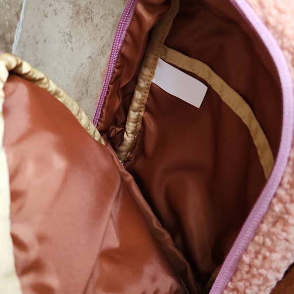 Converse Pink Sherpa Mini Crossbody - Picture 5 of 8